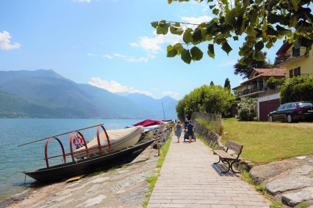 L'antico Borgo Aparthotel Cremia Esterno foto